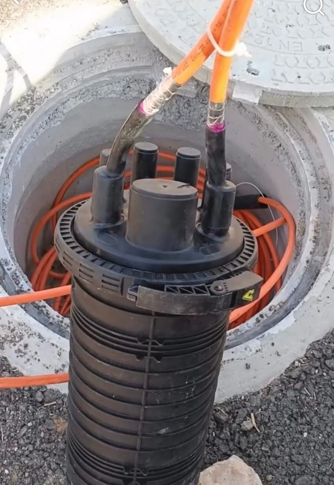 Birlik Mahallesi fiber optik kablo tamiri